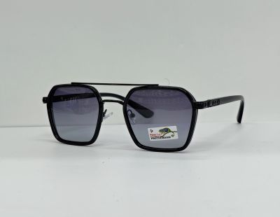 Жіночі окуляри PE06244 Хамелеон Polarized C1